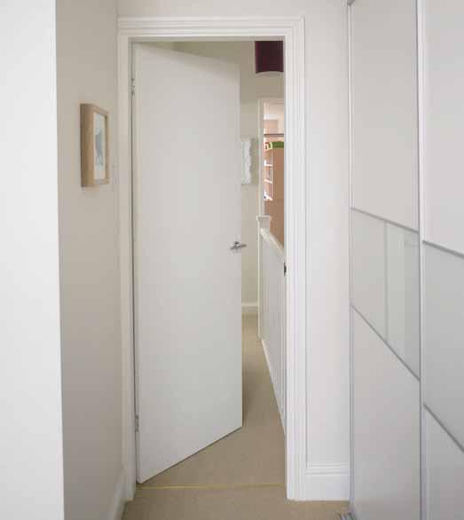 Plywood This versatile door is available in a wide range of imperial and metric sizes with both standard and FD30 cores.