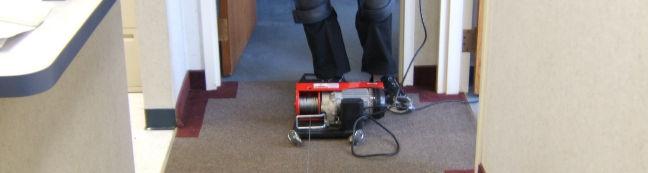 The machine is now set to pull carpet. Use your right foot to apply slight pressure on base.