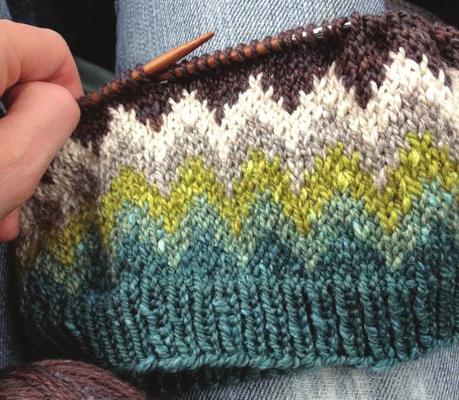 Did you try some colorwork only to be disappointed by the results? If so, you should take this exciting color theory class!