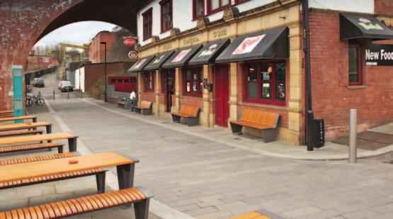 modern design and more assertive lines, the Rendezvous is a striking range of street furniture including a seat, bench, curved bench, litter bin and planter.