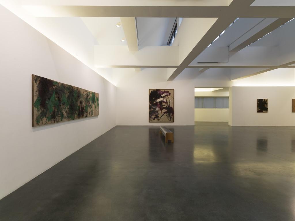 Left to right: Zhu Jinshi, installation view of Green Screen, 1986, Exhibition of Scribbles, 1985, at Inside- Out Art Museum, 2015-16, Beijing, China. Image Courtesy Zhu Jinshi Studio.