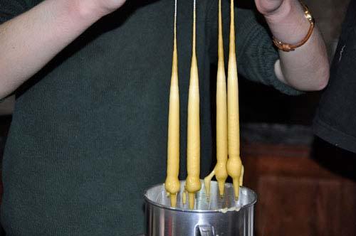 Cut off the weight used when candle has reached