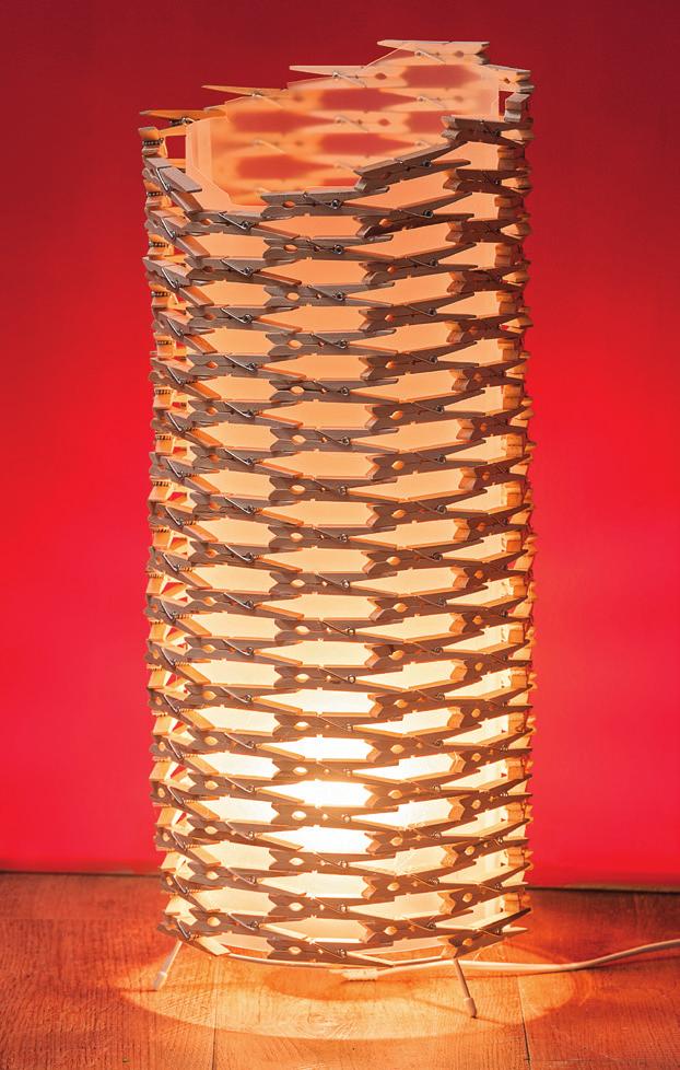 7. Lamp made of wooden clothes pegs: 7. Lamp made of wooden clothes pegs Material used: Article Number Quantity Wooden clothes pegs, approx. 70 x 9mm, natural, 50 pcs 543827 5 Lamp foil, approx.