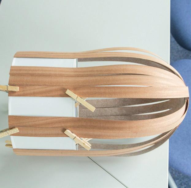 4. Lamp with hanging veneer edge banding Instructions: 1. Cut off 36 strips of approx.