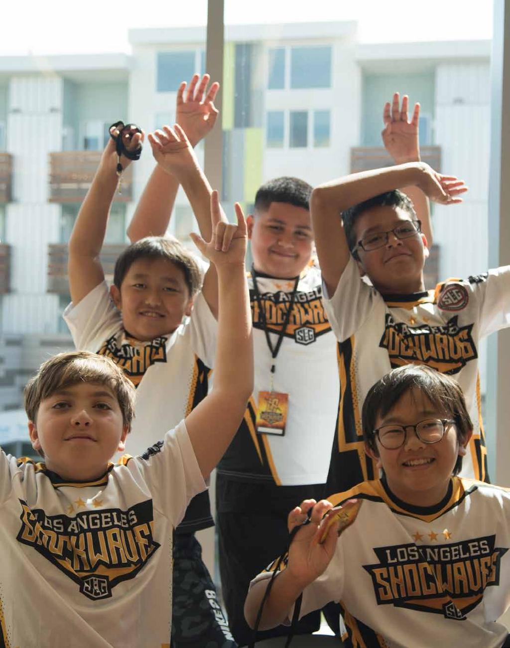 WHAT IS CITY CHAMPS? City Champs is a great way to make new friends and meet other local players and families who all love Minecraft just like you.