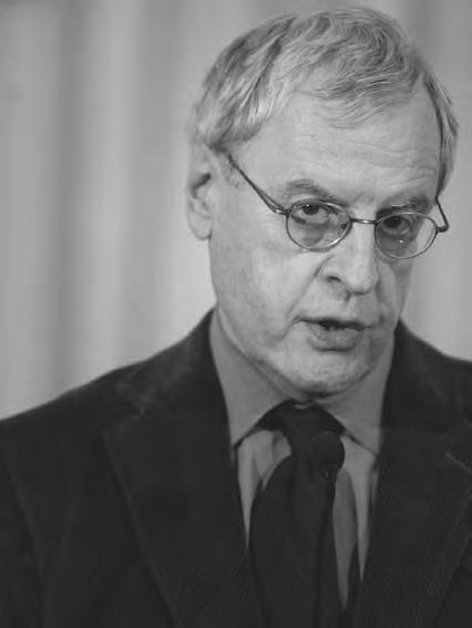 Prodigy Charles Simic (Brendan Smialowski / Getty Images) AUTHOR BIOGRAPHY Simic was born on May 9, 1938, in Belgrade, Yugoslavia (now called Serbia). He grew up there during World War II.