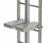 Drop down ladder Intermediate landing Intermediate landings comprise the following components: 1 grating with edging bar, 4 angle stays, 4 "half" safety cage hoops, 2 horizontal and 7 vertical flat