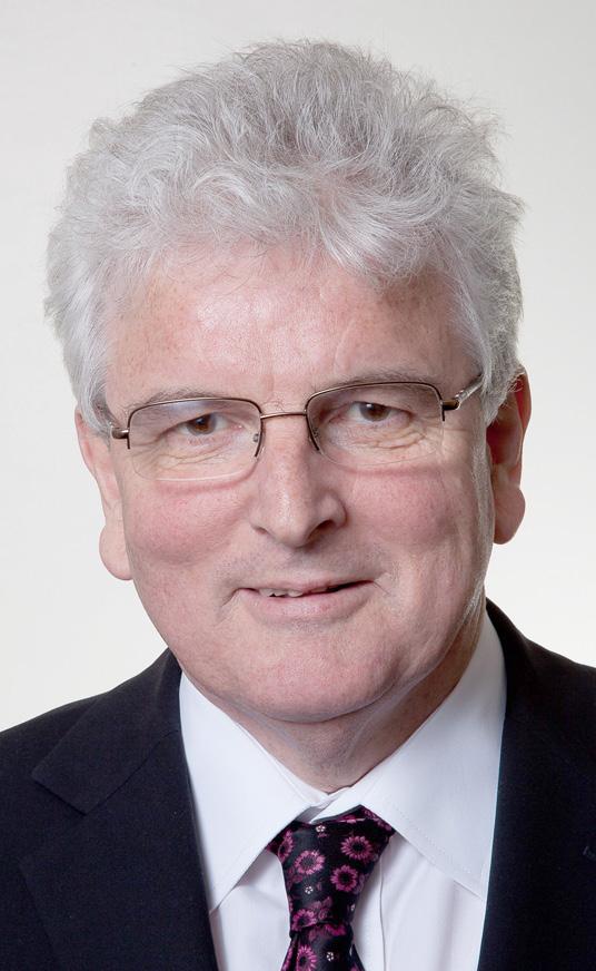DES BROWNE Des Browne, Lord Browne of Ladyton, is a British Labour Party politician and a former Member of Parliament.