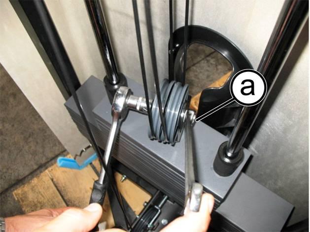 6.6. PULLEY DISASSEMBLY Carry out the operations described in paragraphs: 6.1. Rear panel disassembly. 1.