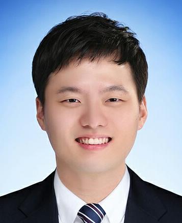 Sang Hyuk Lee is currently with the School of Electronics Engineering (SEE), (KNU), working toward a B.Sc. degree in Electrical Engineering.