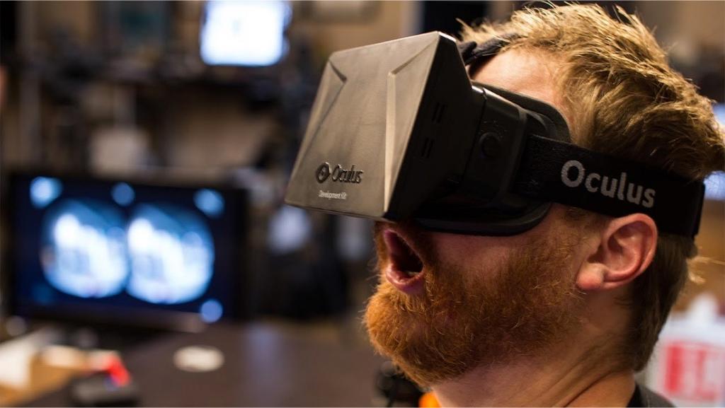 Virtual reality (VR) vs augmented reality (AR) VR = virtual reality User is
