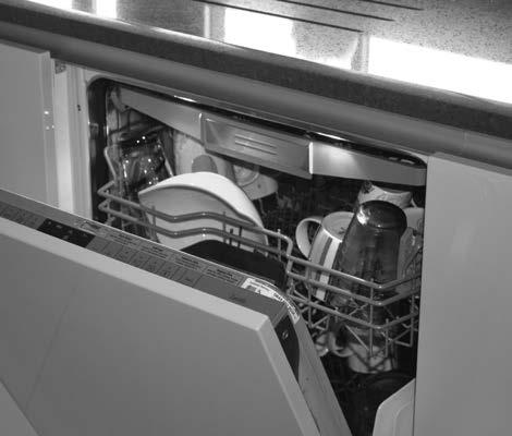 INTEGRATED DISHWASHER DETAILS FITTED RAIL DETAIL Worktop 550 598 Trim Securing Brackets (GPFIXING) 815-875* Dishwasher Door/ drawer 89 53 100 min. 90 max.