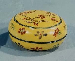 Fig.15 Enamelled box with floral design on
