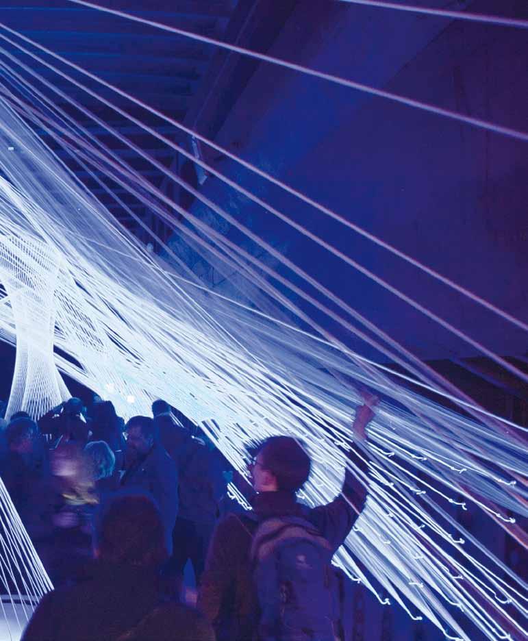 resonate is a light and sound installation. It consists of several kilometers of resonating strings and eight interaction bodies containing a total of 1600 controllable LEDs.
