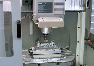 workpiece blanks on universal, even automatically exchangeable pallets and holders.