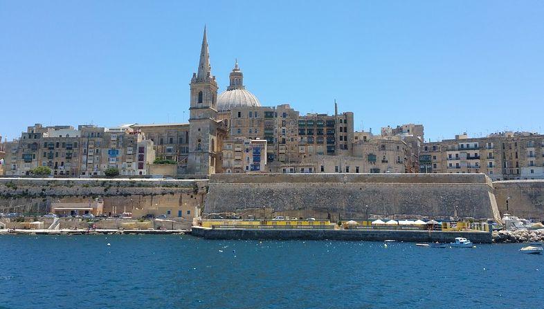 Country profile reports M Malta waldomiguez/pixabay.com Malta shows a rather positive level of digital transformation in the majority of dimensions.