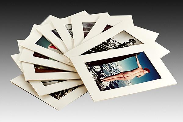 Edition box The Walde edition box in a limited edition of 24 contains: - 12 selected photographs by Alfons Walde (10 Fine Art Prints in colour from the