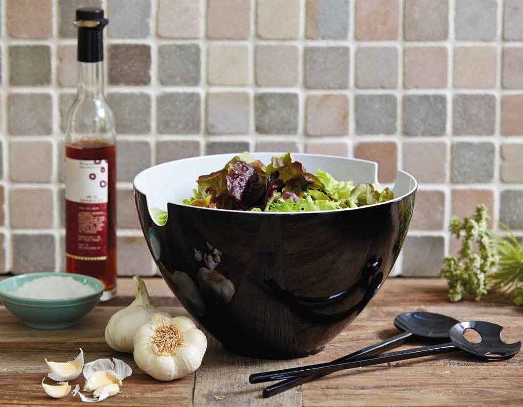 LEONA salad bowl with cutlery Leona salad bowl, black with contrasting colours on the inside.