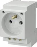 5TE6 REG socket outlets U e I e Conductor cross-section Mounting SET, M) V AC A mm 2 MW kg SCHUKO