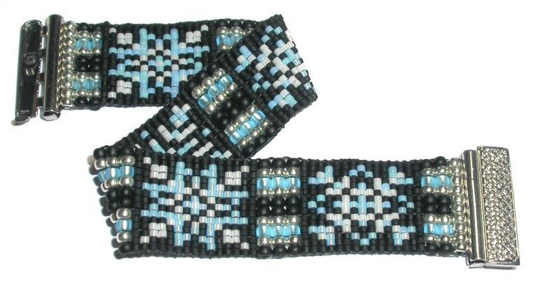 Loomed Beadslide Clasp Alternate size 8 seed bead segments with Delica Bead charted pictures to create stunning bracelet