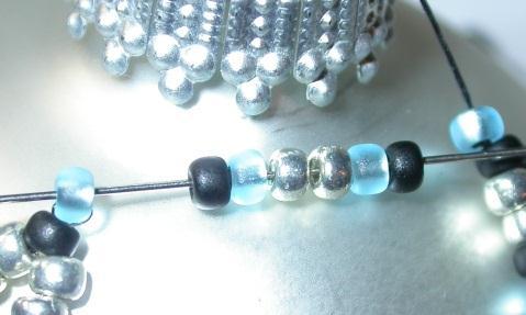 beads to exit the picot turn black and pass right to left through the picot turn blue.