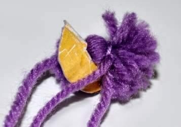 Yarn Grape 6-8: Cut the yarn
