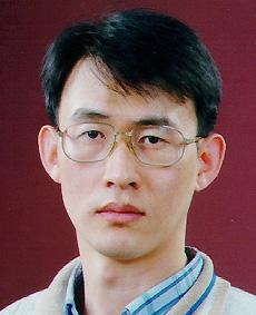 and M.S. degrees in chemical engineering from Sogang University, Seoul, Korea, in 1999, and 2001, respecttively.