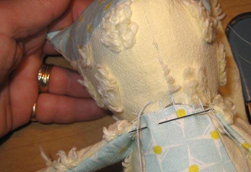 NOTE: We used a common slip stitch to secure the head in position.