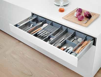 Easy to remove Simple to adjust Dishwasher safe The Blum ORGA-LINE system is