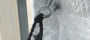 The following steps describe one way to attach the rope to the insulation blanket. 1.
