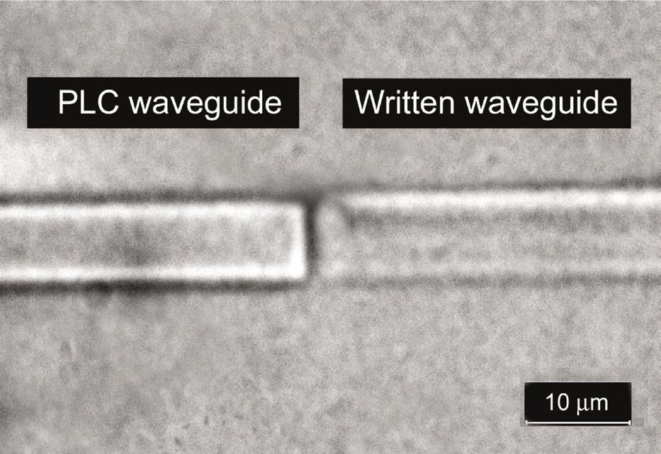 When a femtosecond optical pulse is tightly focused on the glass film, optical damage can easily be induced and this makes it difficult to obtain a low-loss waveguide.