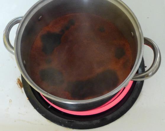 Ideally, the dye should be boiled for 30 minutes but if there are time constraints the dye can be used almost instantaneously you will see and smell the change in the water immediately