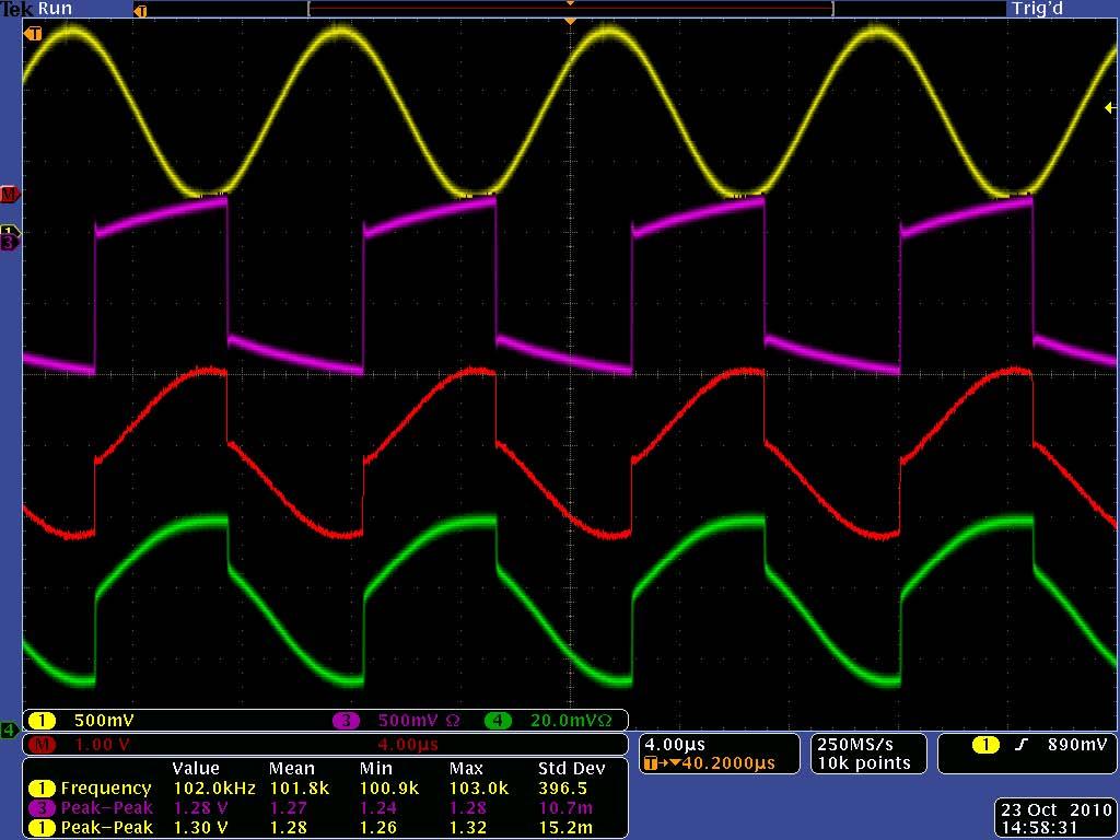 Input 1 Input 2 Math Waveform Input 3 Figure 29. Display of output waveforms on the oscilloscope. D. HIGH-SPEED COMPARATOR ANALYSIS The configuration of the high-speed comparator was discussed briefly in Chapter III Section B7.