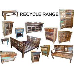 RECYCLED WOODEN