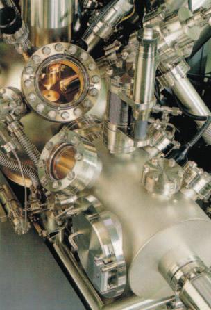 Figure 7: A UHV Carousel Preparation chamber is available on ESCALAB 250.