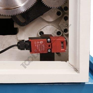 Safety Micro Switch on Side Access Door Description This new & improved AL-335F quality metal turning lathe and now includes a coolant system & foot brake for the serious enthusiastic home model