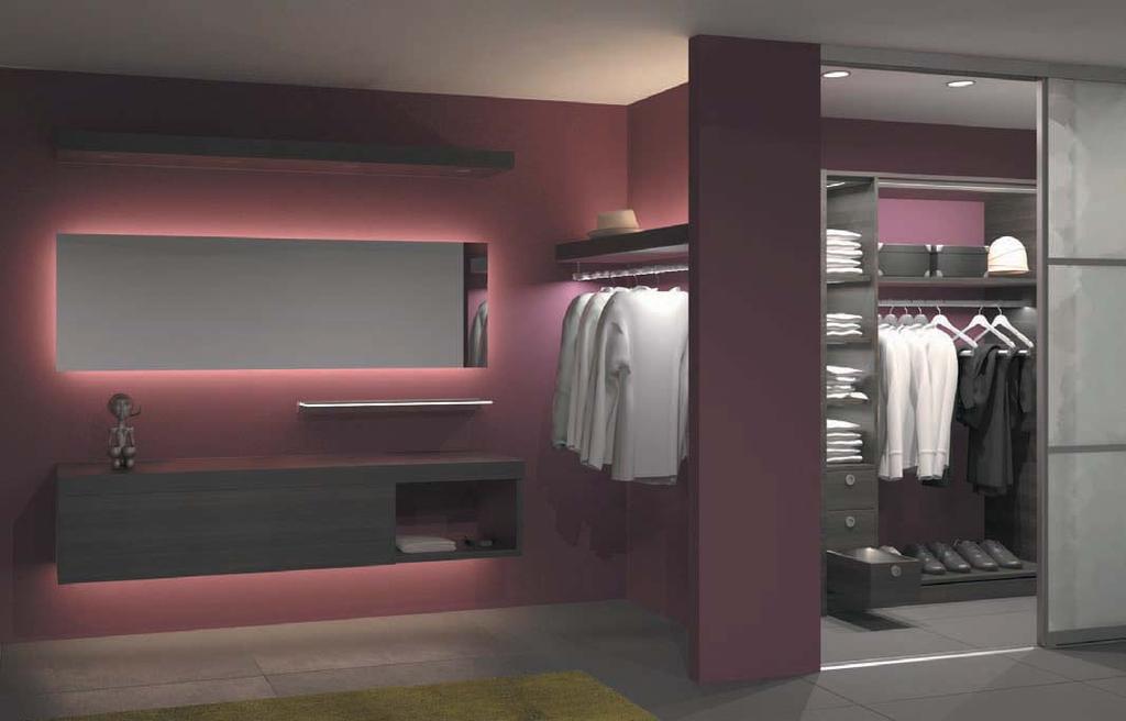 in the Closet: a stylish welcome Practical and attractive an illuminated wardrobe