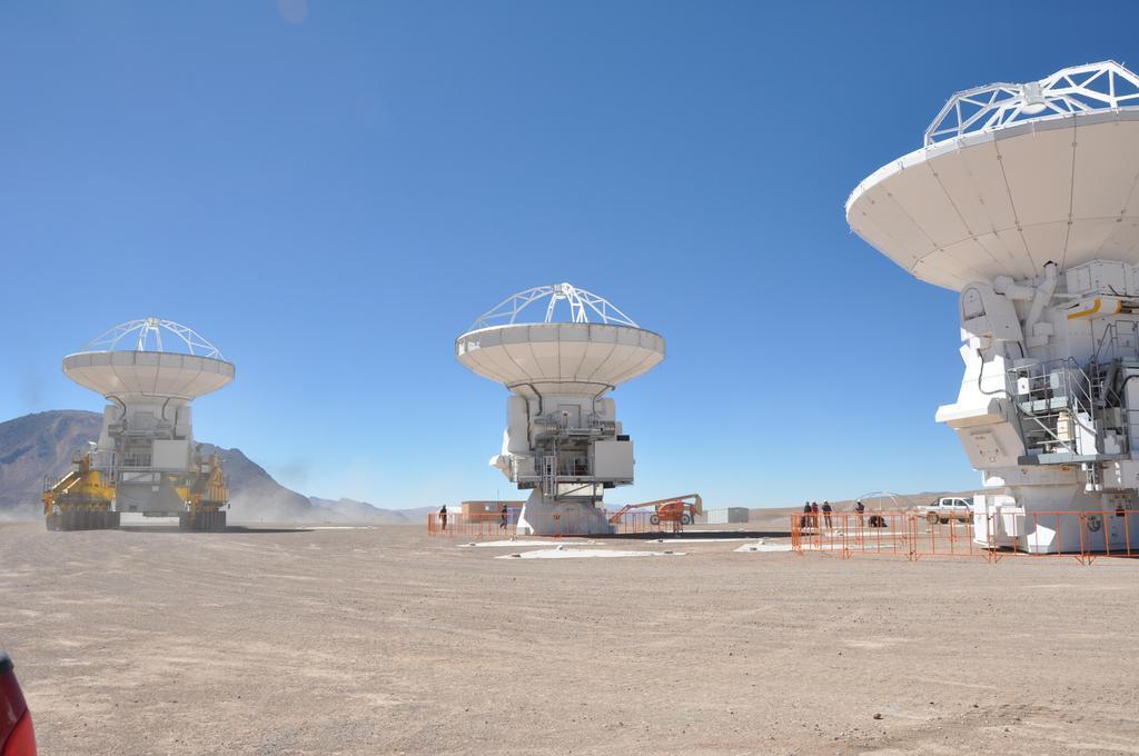 ALMA Overview The Atacama Large Mm/sub-mm Array - a collaboration between
