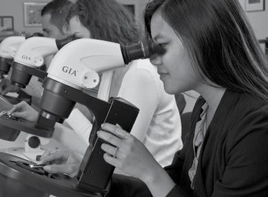 Learn Diamond Grading from the Creators of the 4Cs. Enroll in a GIA Diamond Grading Lab class.