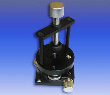 Polarizers NEW Beamsplitter Cube Mounts Key Benefits Holds standard size optics Ease of use Meadowlark provides beamsplitter mounts which allows precision positioning of beamsplitting polarizers up