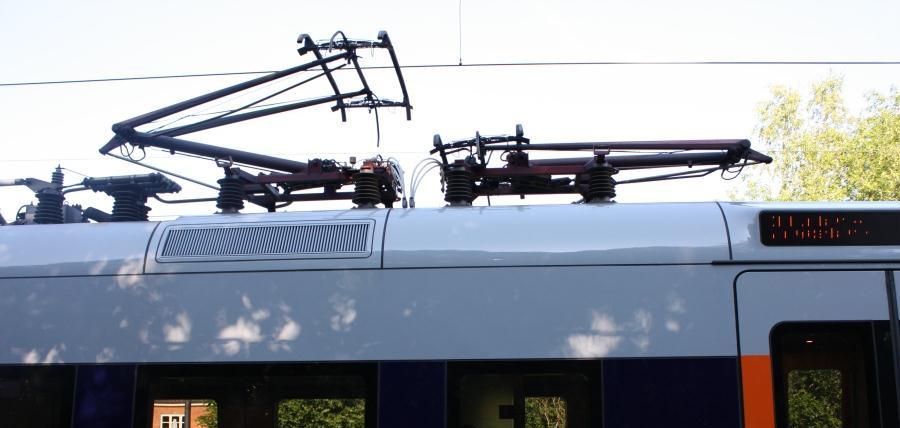 6 Fig. 5. Picture of pantograph on Oresund train. The train is driving to the right, and the front pantograph is folded 3.3 Results IR4 Train Next, calculations are shown for the IR4 train.