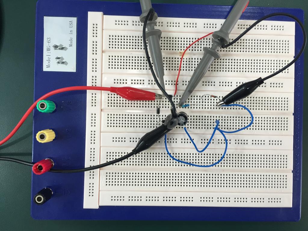 VE311 Lab I Report Figure 7: Physical Circuit Layout for Full-Wave Rectifier without Capacitor With input VS = 10Vpp, f = 100Hz sinusoidal AC, we have AC input and DC output