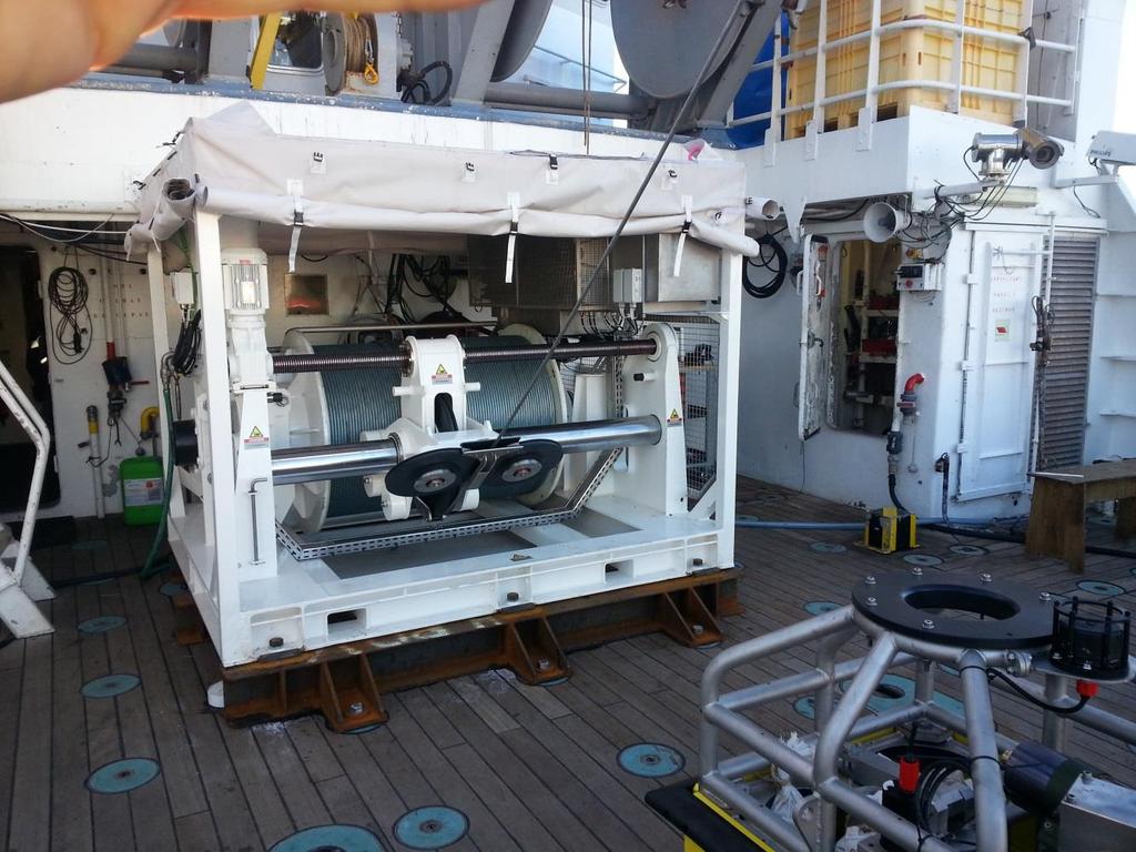 Research vessels ROV winch for