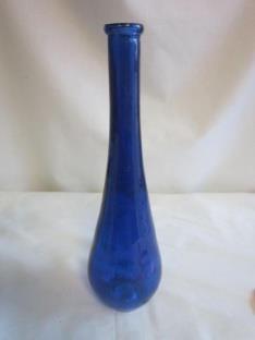 00 Vase GLA032 Description Size (H/W) CM Quantity Price Ex VAT Pic Teardrop Blue
