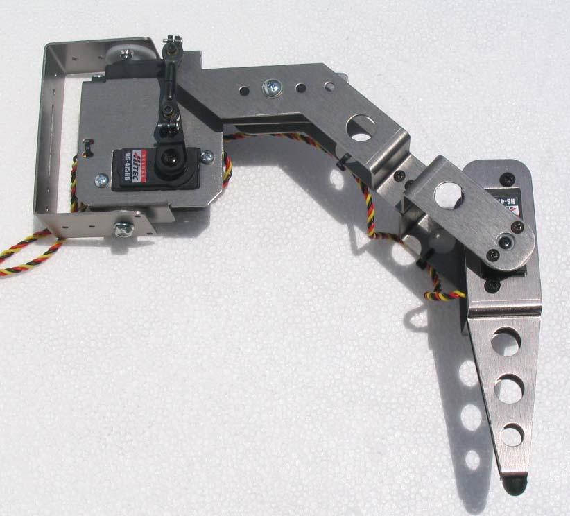 This construction guide uses Hitec HS-645MG (133 oz. in.) and HS-475HB (61 oz. in.) servos as an example.