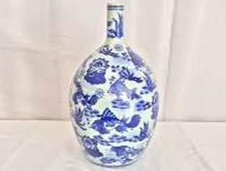 00 Blue Rectangular Vase BLU011