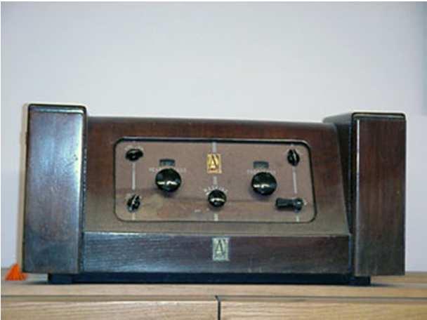 oscillator to generate an electrical sinusoidal wave at the desired frequencies A calibrated volume control to adjust the