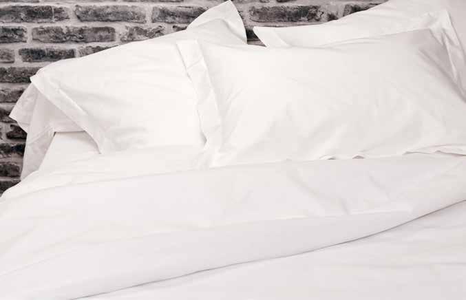 50% polyester/50% cotton - Guaranteed comfort, absorption and strength - Straight shape - Two finger grips to make it easier to change the duvet Dimensions (width x length): Duvet (in cm) 140 x 200