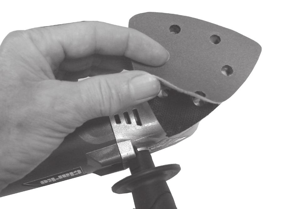 4. Tighten the retaining screw in a clockwise direction using the hex key supplied. Do not overtighten.