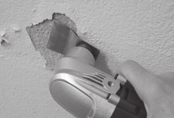 NOTE: If using the saw attachments for plunge cuts, only use the saw on soft materials such as softwood and plaster boards.